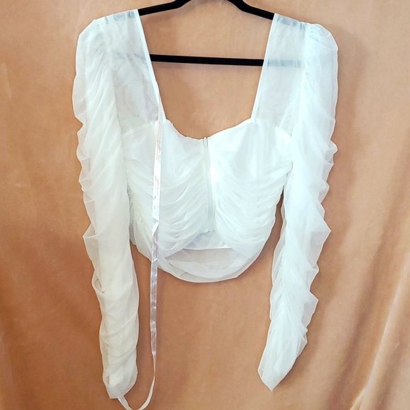 Misguided Ruched Front Milkmaid Mesh Top - Picture 6 of 7